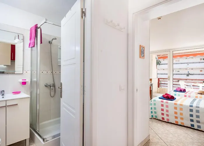 Apartman 421 Olympia Building Remodelling